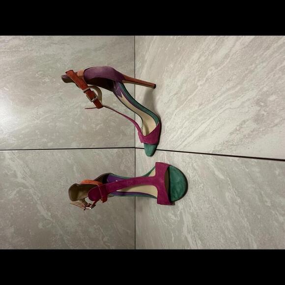 B Brian Atwood 'Leigha' multi-colored suede T-strap sandals Size 8/38.5 - Picture 2 of 5